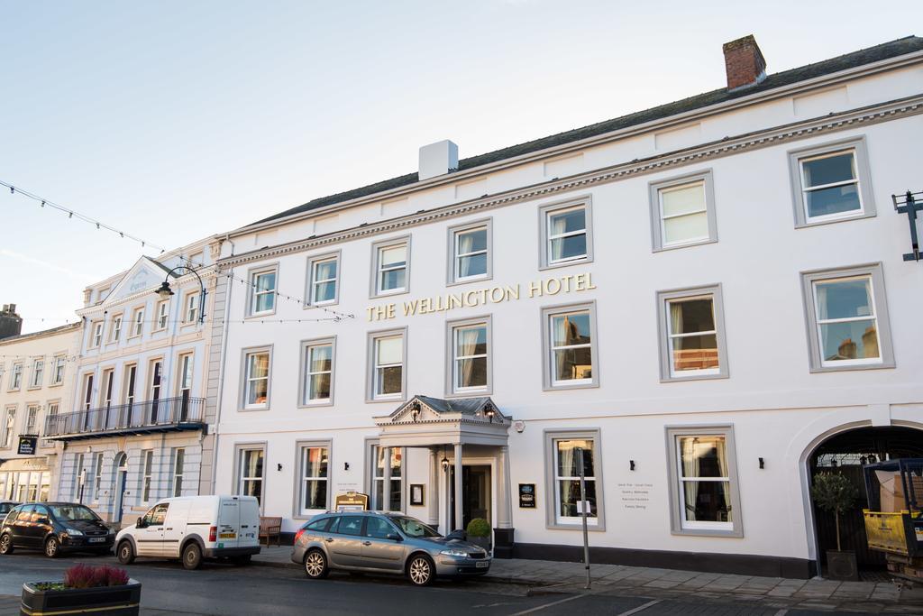The Wellington Hotel Brecon Kültér fotó