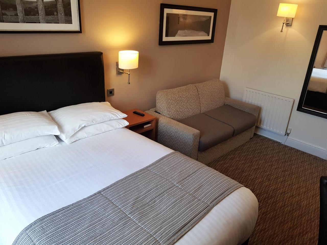 The Wellington Hotel Brecon Kültér fotó